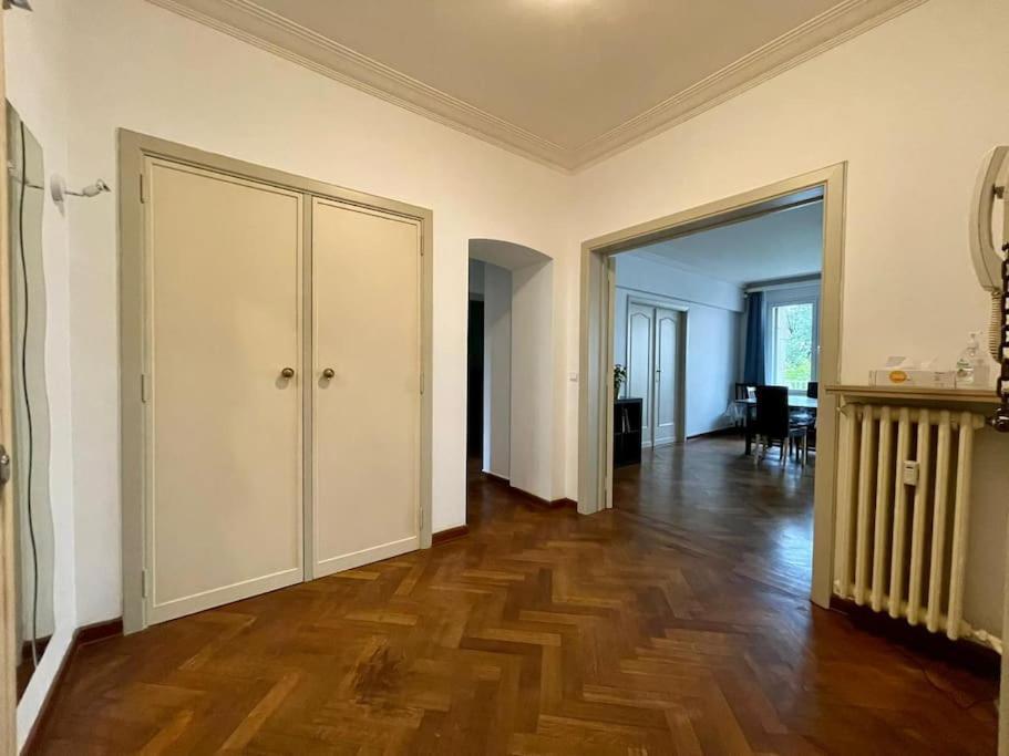 Spacious Apartment Next To Parc Du Cinquantenaire Brüksel Dış mekan fotoğraf